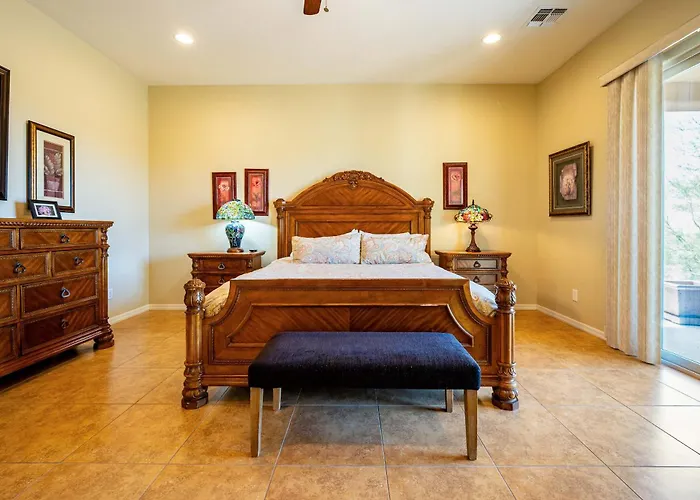 Spacious 3br Retreat - Mountain Views