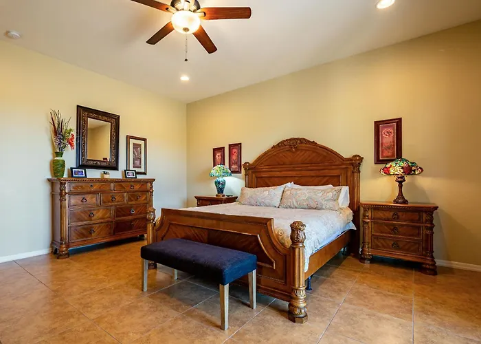 Spacious 3br Retreat - Mountain Views Apache Junction
