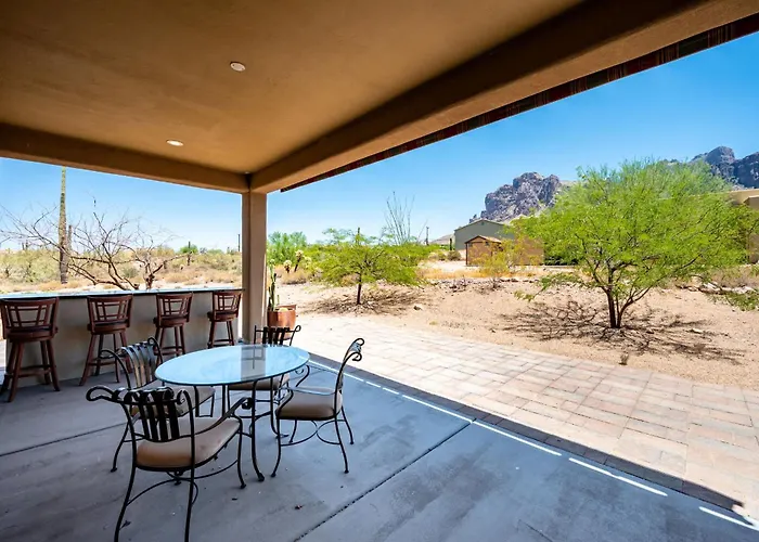Spacious 3br Retreat - Mountain Views Apache Junction
